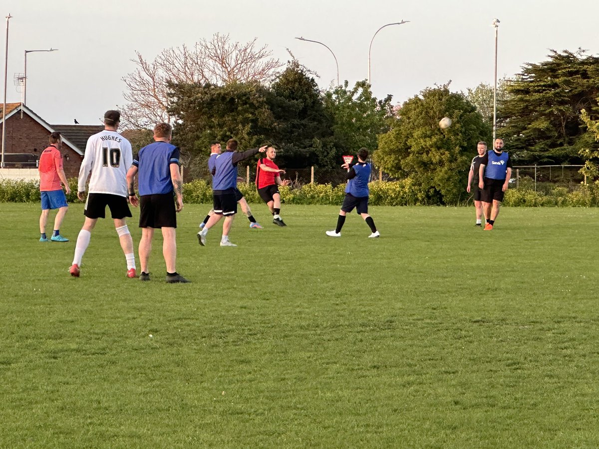 Sands United FC Thanet tweet media