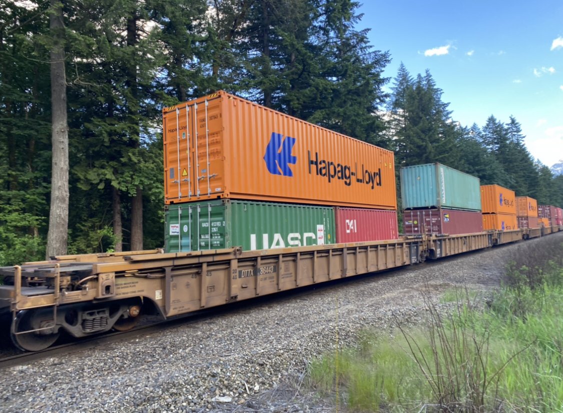 defendukraini's tweet photo. WOW - WE'RE EXCITED!
Today May 5 our 5th container
#ProjectEaster:
Nets, clothing, stretchers+++
Arrived by rail in Montreal
Left Vancouver April 25
ETA Warsaw June 13
Then Kyiv - Kharkiv
Big Orange here
was our 1st baby
Leaving Vancouver last June!:
#ProjectHawkeye
#Bakhmut https://t.co/t0yEurnHDV