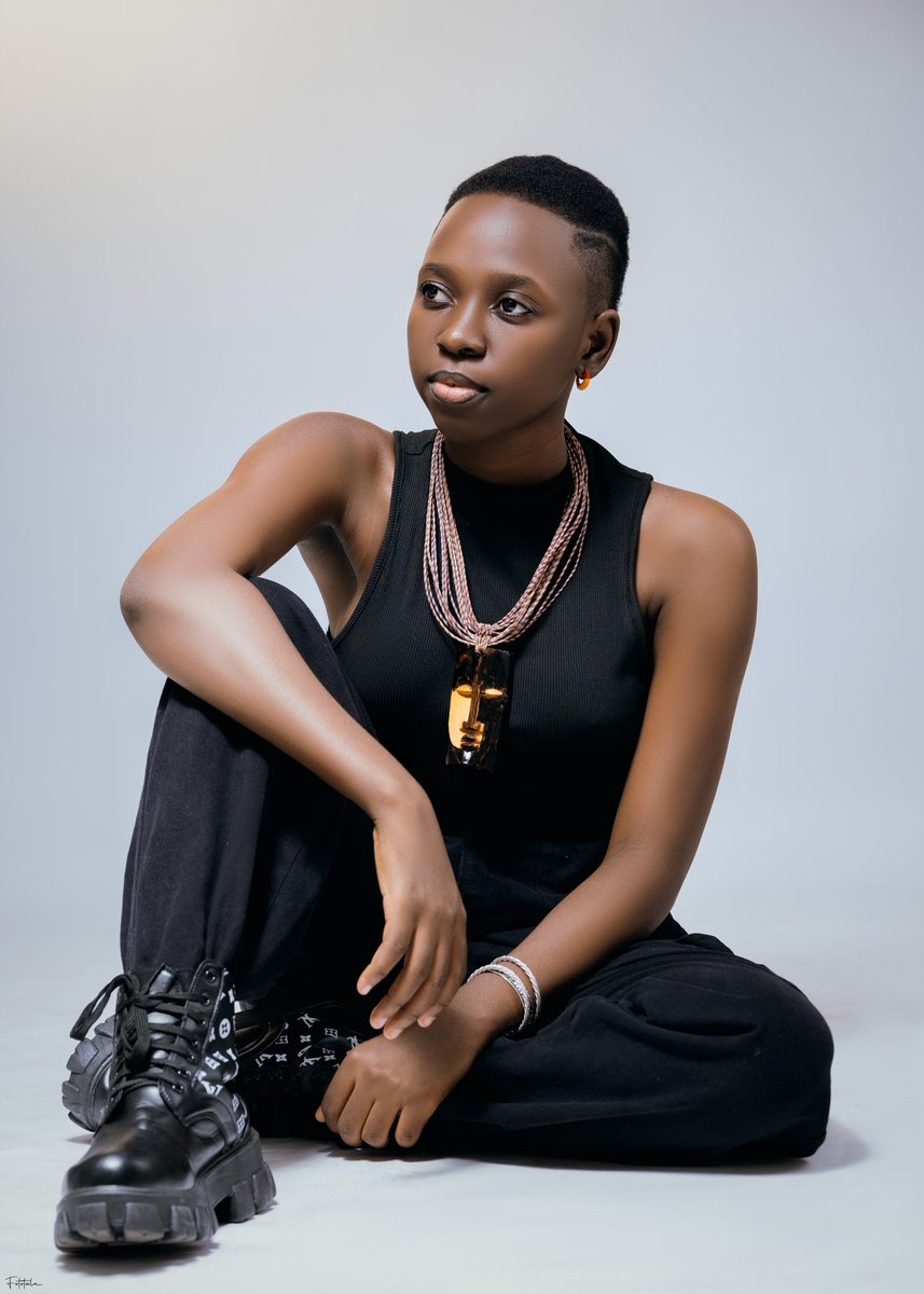 Qu’aucune mentalité ne soit  changer ,qu’aucune ethnie ne soit marginalisé et qu’aucune culture ne soit mise de côté nous sommes tous les branches dune même arbre unissons nous pour promouvoir la culture de la paix 
Vive la culture vive la cohésion sociale