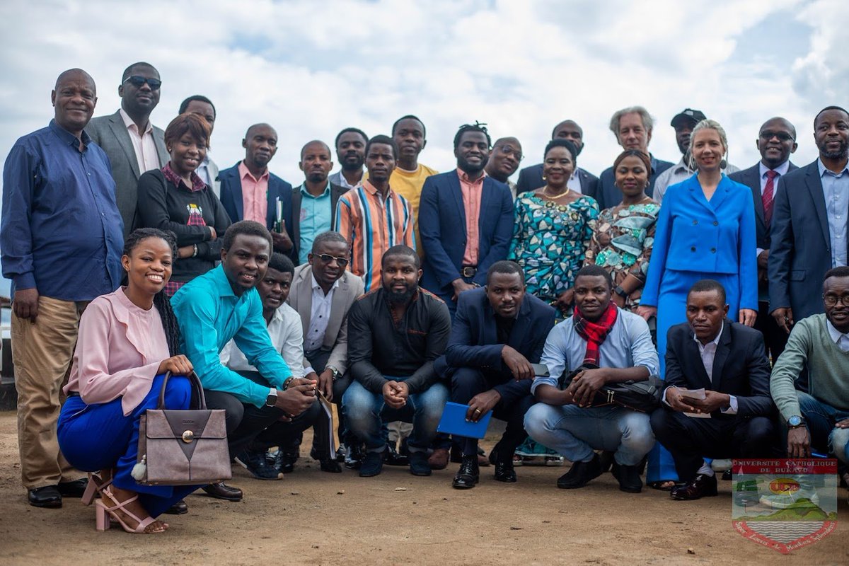 CegemiUcb's tweet image. matériaux, @BossissiNkuba et al (6) travail décent en construction et matériaux, @SaraGeenen1 et al (7) défaut de construction et erreurs d&apos;aménagement, @ZahindaFranck et al (8) Connaissance architecturales locales, @OlivierIgugu. 🙏travail d&apos;équipe! 🙏collaboration des acteurs!