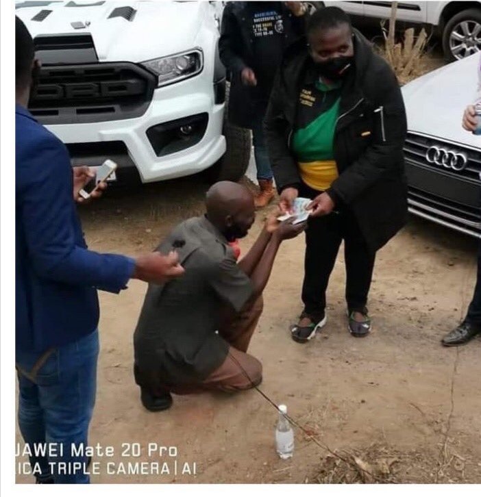 good_heavens00's tweet photo. 4)
How much longer can SA survive unemployment, infrastructure collapse, corruption, theft, crime, rape, poverty, filth.......?
#VoetsekANC
#RemoveANC2024
#DoTheRightThing2024
#SaveSA2024 https://t.co/wRLFCAJATm