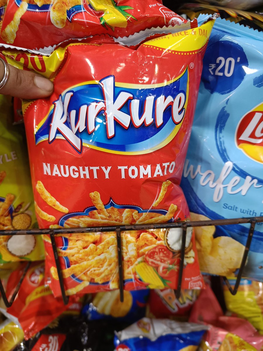 shawarmalvr's tweet photo. Has anyone tried disciplining the tomato? https://t.co/8WfT2yzW7u