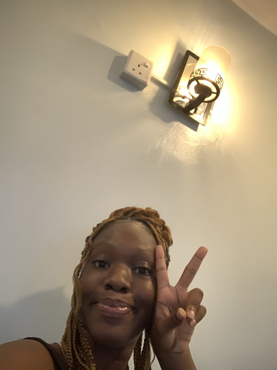 presh_abbie's tweet photo. Fyp….🌝❤️

#timeless #fyp #tweetforyou #mirrorselfie #explore https://t.co/y5Dsiqvpvj