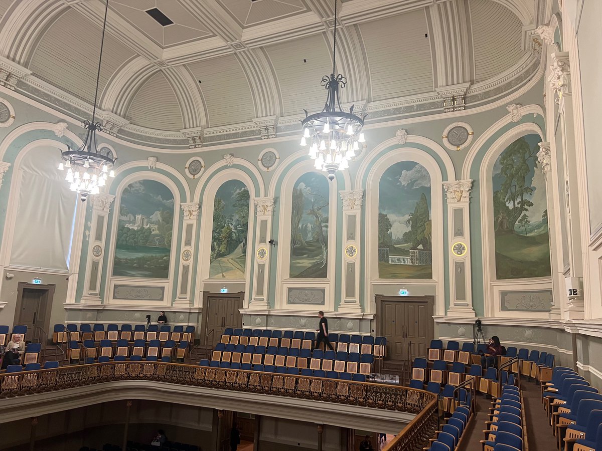 jfmaiken's tweet photo. What a treat last night @UlsterHall with @divinecomedyhq @neilhannon #davidbrophy and the truly wonderful @UlsterOrchestra and @ulsterconsort #worldpremiere #AsTheSunBrightensTheShadowsDeepen in #DwellersAllInTimeAndSpace #brilliant #soverytalented #PraiseMySoul https://t.co/oF3Lc4Ih4G