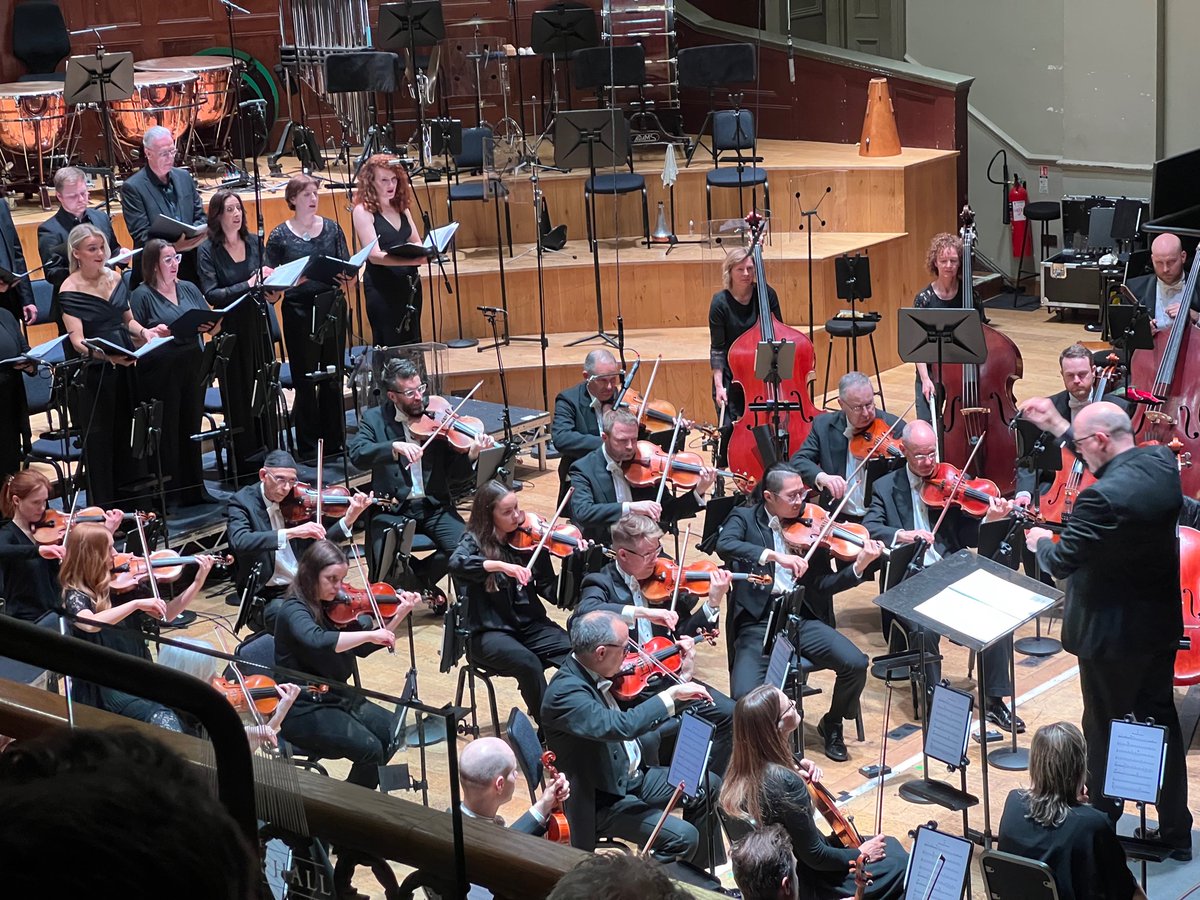 jfmaiken's tweet photo. What a treat last night @UlsterHall with @divinecomedyhq @neilhannon #davidbrophy and the truly wonderful @UlsterOrchestra and @ulsterconsort #worldpremiere #AsTheSunBrightensTheShadowsDeepen in #DwellersAllInTimeAndSpace #brilliant #soverytalented #PraiseMySoul https://t.co/oF3Lc4Ih4G