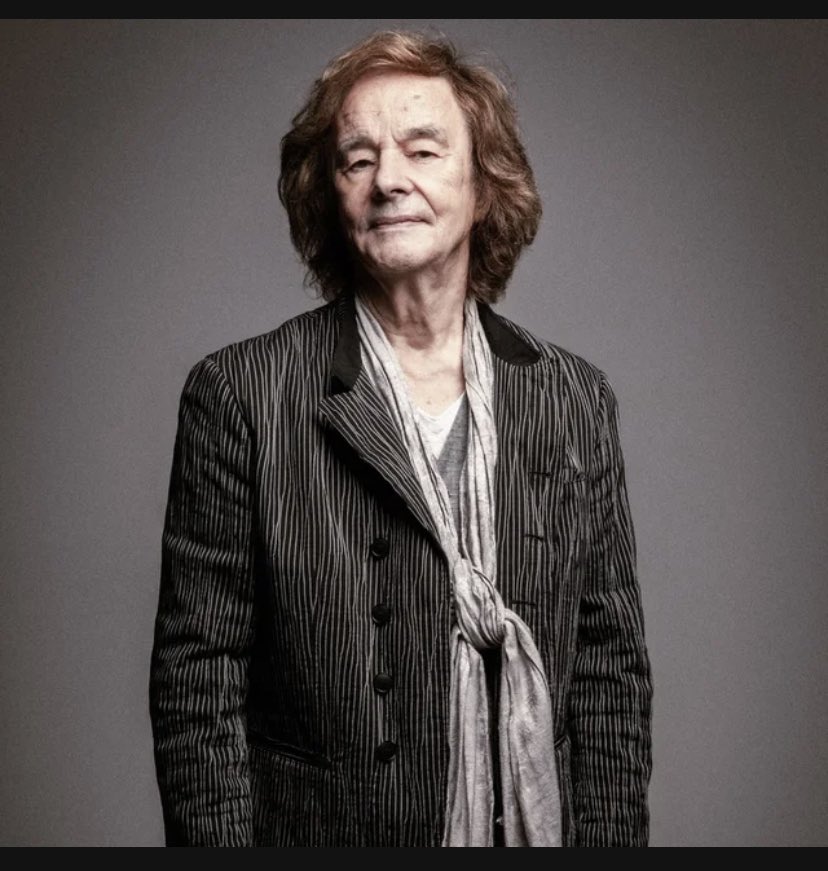 LetChristy's tweet photo. *IT’S HERE*
@LetChristy 
Episode 103 ➡️ @ColinBlunstone @TheZombiesMusic @HUSH__PR

#linkinbio #letchristytakeit #colinblunstone #thezombies #60s #odesseyandoracle #thiswillbeouryear #itsthetimeostheseason #vinyl #differentgame #hushpr #interview #singer #alanparsonsproject https://t.co/lI0CUsWFom