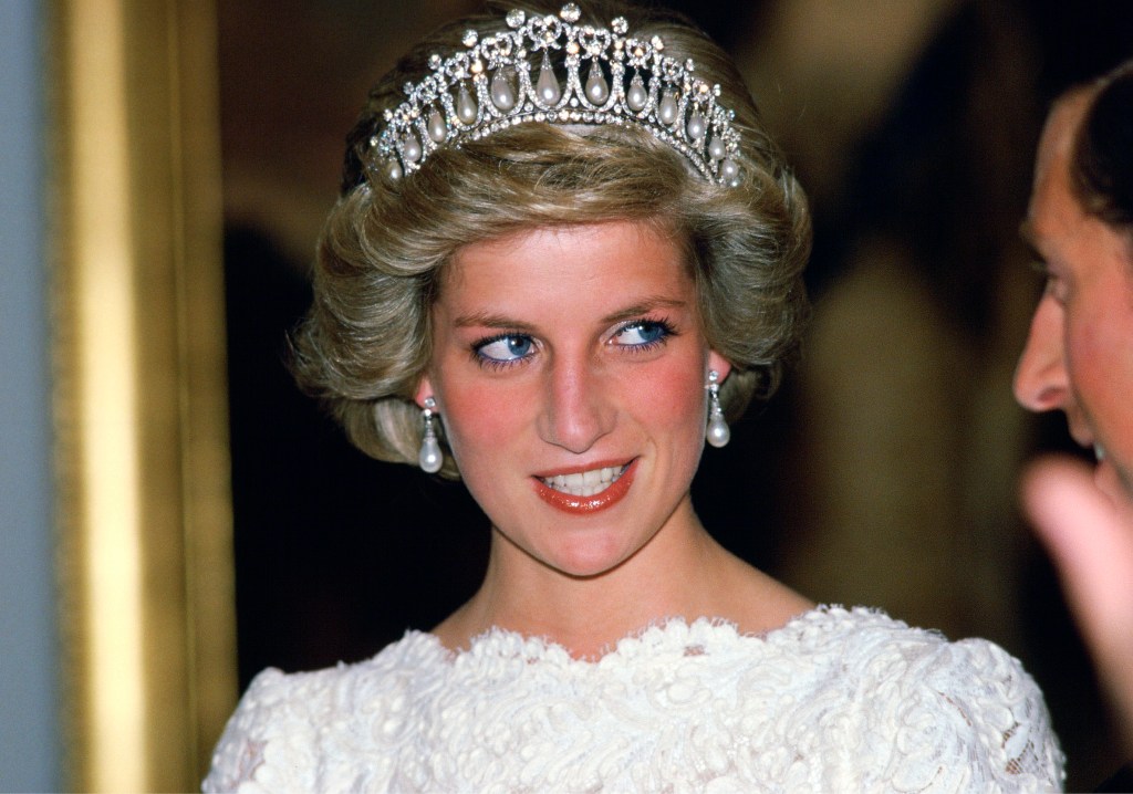 A real Queen . 
#peoplesqueen
#Coronation 
#DianaPrincessOfWales 
#dianaspencer 
#LadyDi 
#ladydiana 
#