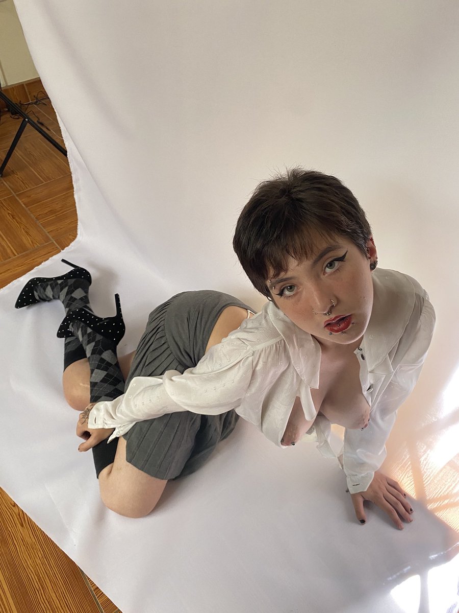 errrrotika's tweet photo. I need nsfw acc friends! anyway some pics for the calendar 🤓 <3 or rt 2 b moots #nsfw_twt #nsfwtw #nsfwtwt #nsfw_acc #nsfwcontent #onlyfansbabe https://t.co/RJ5yhhxpta