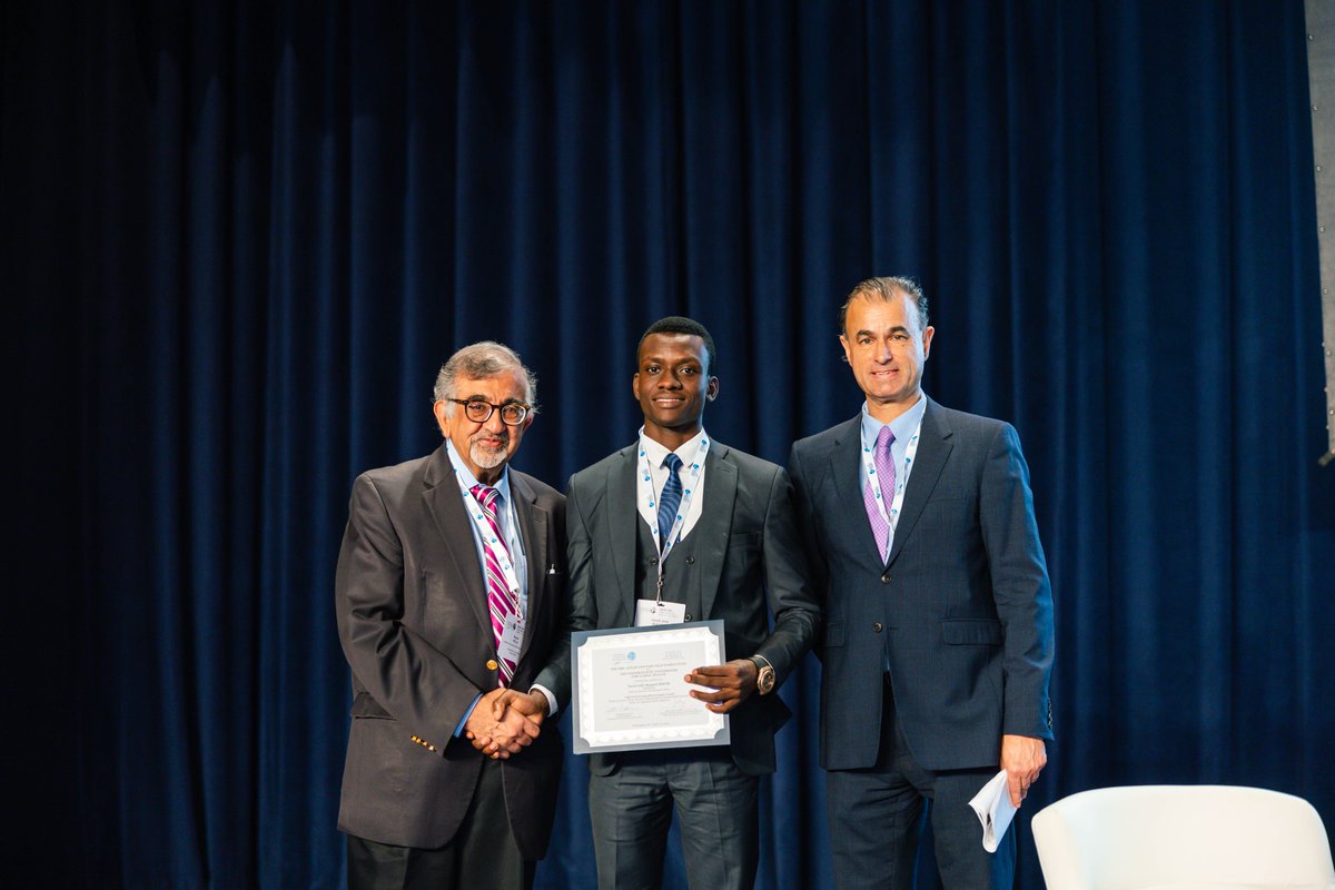 MuganziDavid's tweet image. Honored to receive CUGH's Dr. Judy Wasserheit Young Leader and Velji-CUGH Young African Leader Awards! 🏆✨Thank you to @CUGHnews for this incredible honor, and to everyone who has supported me along this journey.
I have written about the story here bit.ly/3HJIL1F