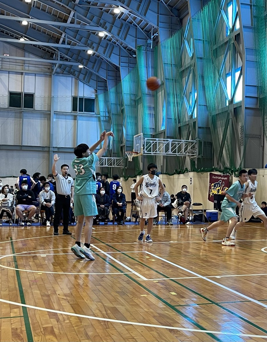 BCEvolution1's tweet photo. 長野カップに参加しました。優勝をかけた最終試合で男女とも惜しくも負けましたが、得るものはとても大きい！3日間バスケ三昧。みんなで色んなことを話し合い、バスケだけでなく様々なことを学びました。主催者の皆様、そして様々な面でお手伝い頂いた保護者の皆様ありがとうございました。#Evolution https://t.co/f2FY0GNAf1