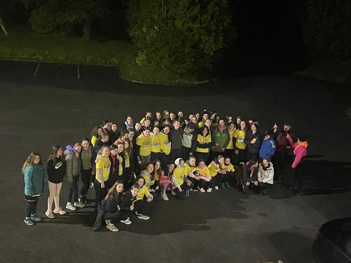 colaiste_ide's tweet photo. Éirithe go luath maidin inniú ag tabhairt tacaíocht do @pietahouse #darknessintolight2023 #coláisteíde #andaingean #dorchadasgosolas https://t.co/ArUVSjFE90
