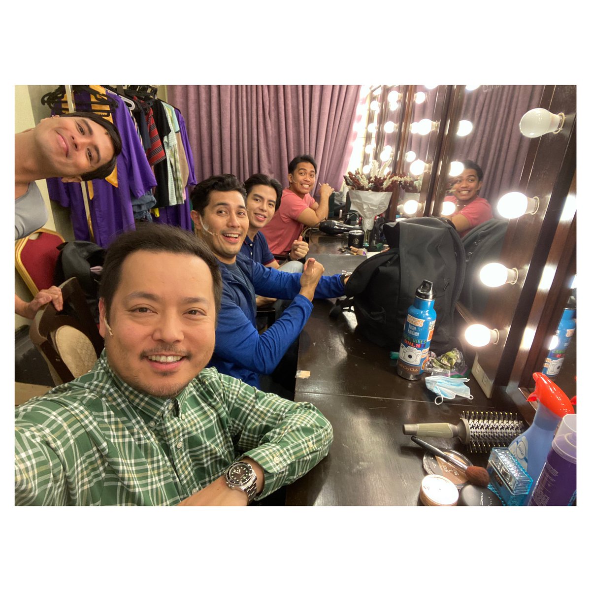 Two shows today! Who’s watching? 😀❤️

#AHEB2023 #NewportWorldResorts #AngHulingElBimboTheMusical #theater #actor <a href="/anthonyrosaldo/">Anthony Rosaldo</a> <a href="/topperwhere/">Topper Fabregas</a> <a href="/gianmagdangal/">magdangalgian</a> #pawcastillo