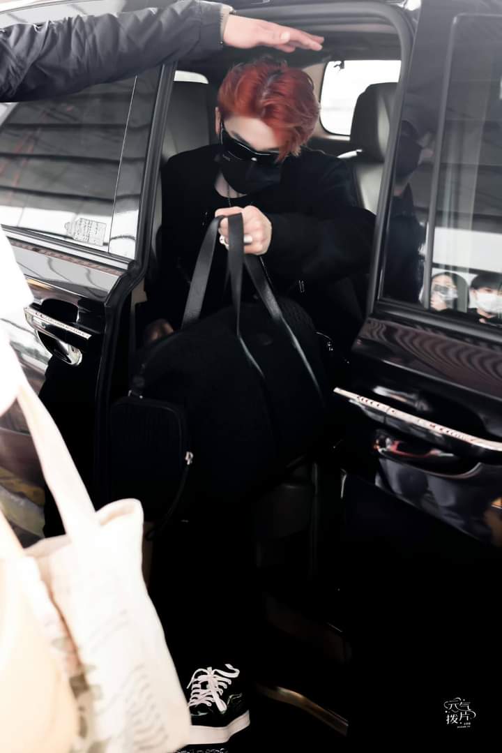onlyzjy's tweet photo. anh nào zậy 🥴 https://t.co/Sh4oUFrKPd