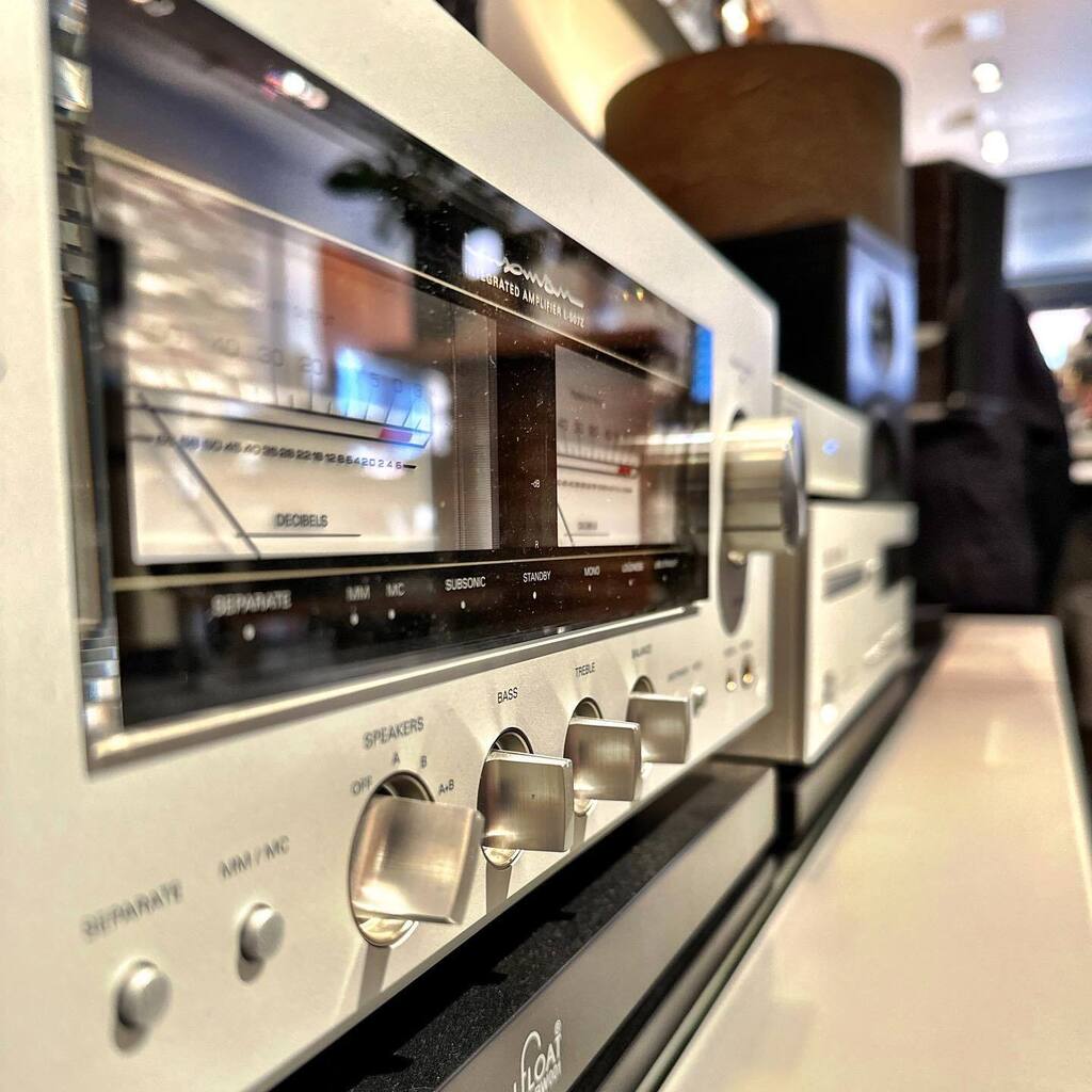 AudioVenue's tweet photo. Luxman L-507Z beautiful from any angle. .
.
 #luxman  #audio #luxmanl507z #l507z #luxmanamplifer #hifiealing  #audiovenue  #hifi #wellfloat #ealing #maidenhead #audiovenue #w5 .
. https://t.co/dwyMvtRJdR https://t.co/XVrgbmRZYc