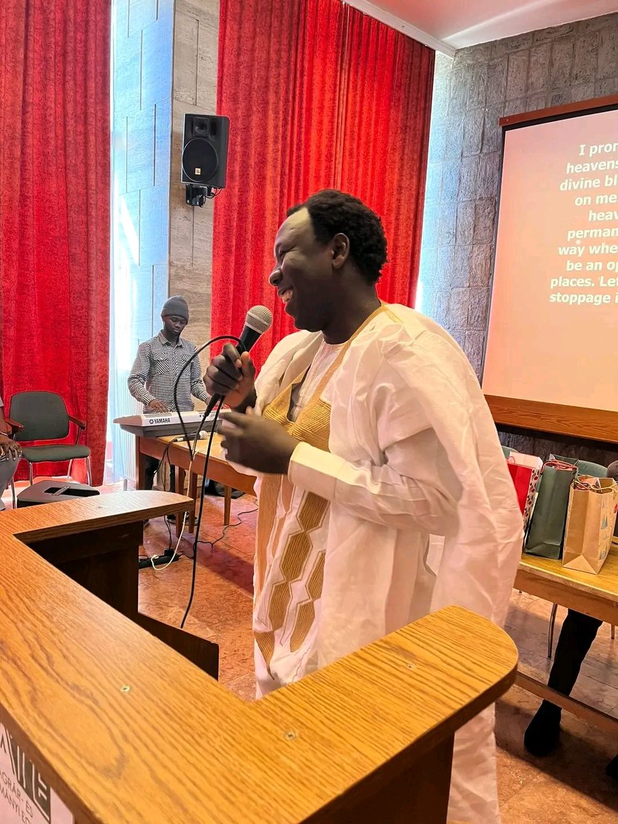 AmosRinnah's tweet photo. You're good and you are doing good and good shall you remain,
May you always get what you wish for and keep doing good🙏❤️ I pray for your better days. May you achieve what’s best for you and live long to enjoy the blessings🥰🙏
Happy birthday sir 🎉🎉🎉 https://t.co/8miCjHuJUH