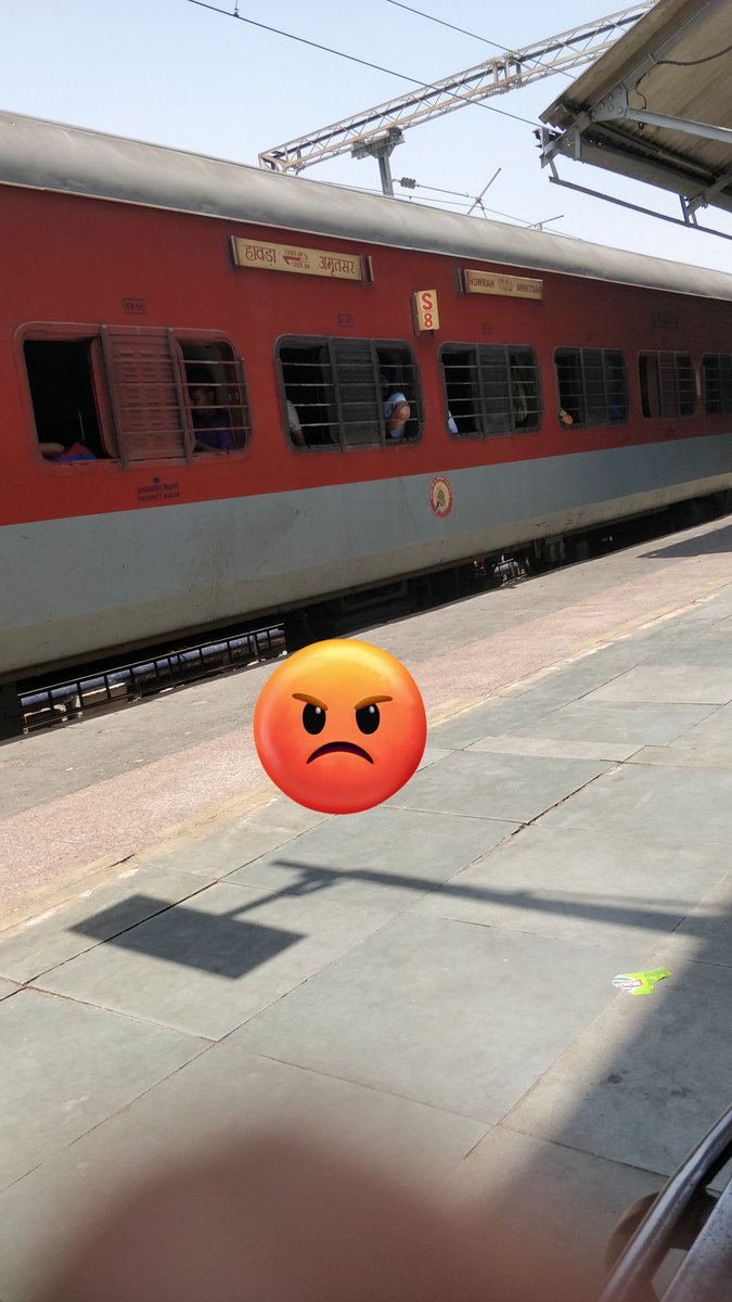 AzamRaz68417947's tweet photo. Howara to Amritsar 13005
10 hours ki jarny 7 hours leet manmano ki raaj me man mani sarvesh .....Aak tho Aak tho Indian Relway https://t.co/1hGUo7aeMh