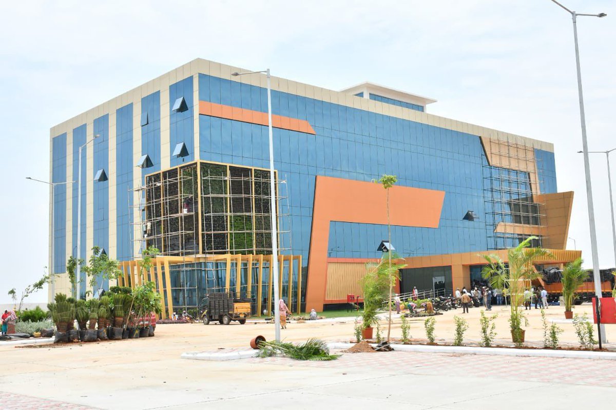 RjQueen_'s tweet photo. unemployed youth in the Mahabubnagar district. #MahabubnagarITTower will create a record 50,000 jobs to the localites in coming years. https://t.co/SU1Dt4Rftf