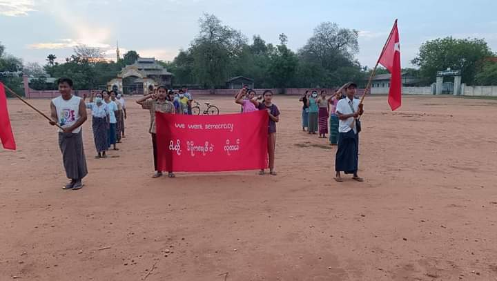 Revolutionary residents in the northern part of Yinmarbin township held their daily anti-junta demonstration on the morning of May 6.
#HelpMyanmarIDPs
#2023May6Coup
#WhatsHappeningInMyanmar