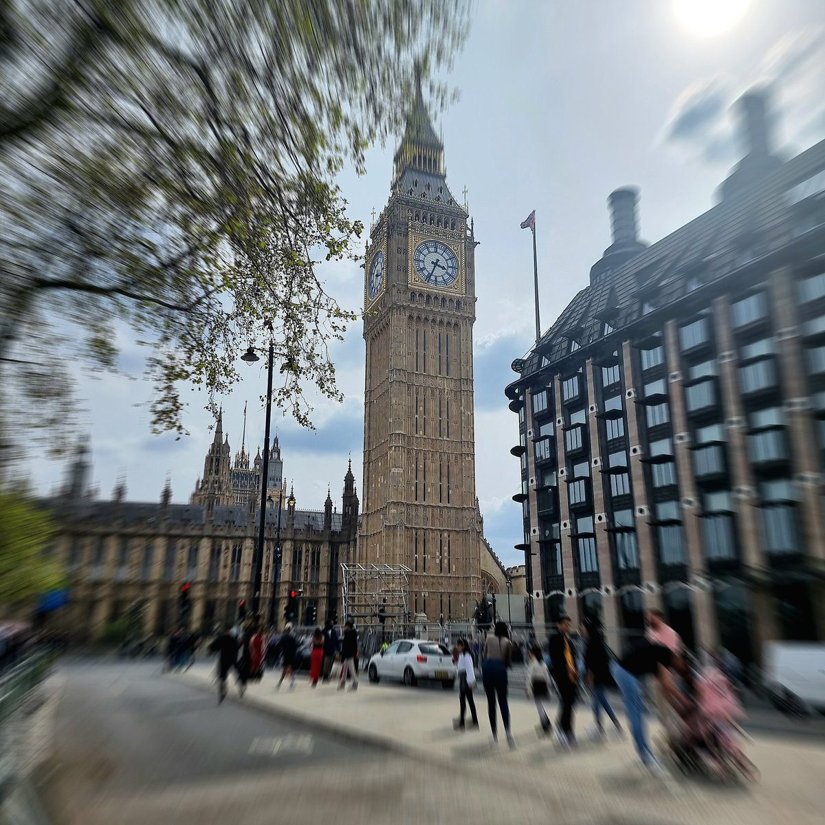 Have a great weekend! 🌿🏫☀️

#weekend #chill #calmcado