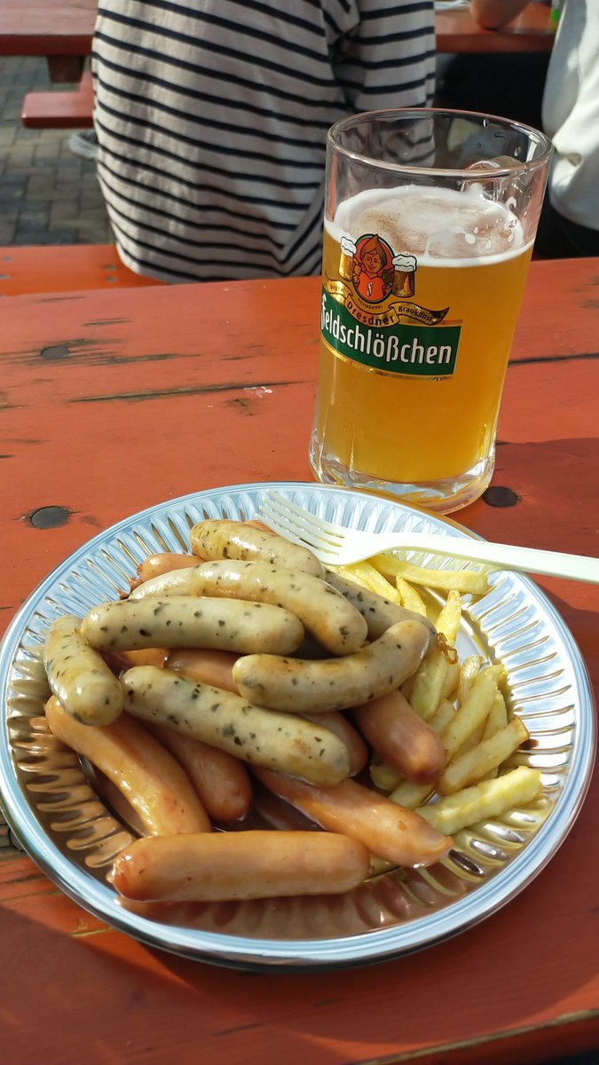 Lua_FLAD_pso2's tweet photo. ドイツビールうまー😋
食欲抑えられなくてヤバい https://t.co/xMAEeysjHH