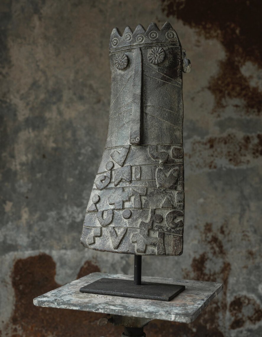 RaffiDerH's tweet photo. CORONATION DAY! 🤴🏻🇬🇧
John Maltby ‘Ancient King’
#johnmaltby #king #ancientking #coronation #greatbritain #unitedkingdom #ceramic #ceramics #ceramicsculpture #sculpture #contemporaryceramics #contemporarysculpture #handmade https://t.co/phHKINYowJ