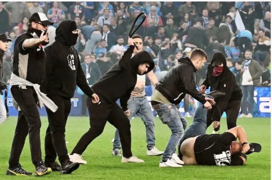 FvbVyVlWIAA-d83?format=jpg&name=medium