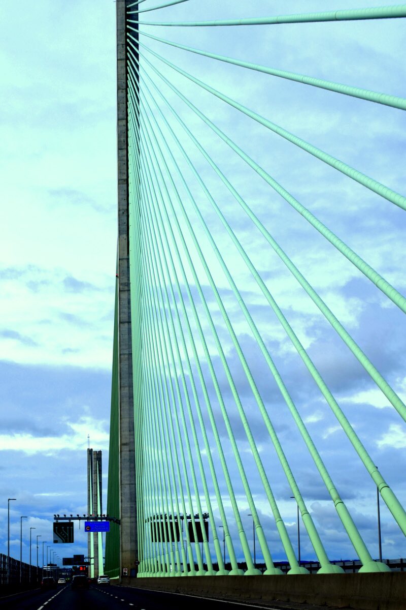 HumberShipping's tweet photo. @bosw8er_jochem Een groene brug.. #mei_nmooistefotos #groen https://t.co/lt7O6Vta7z
