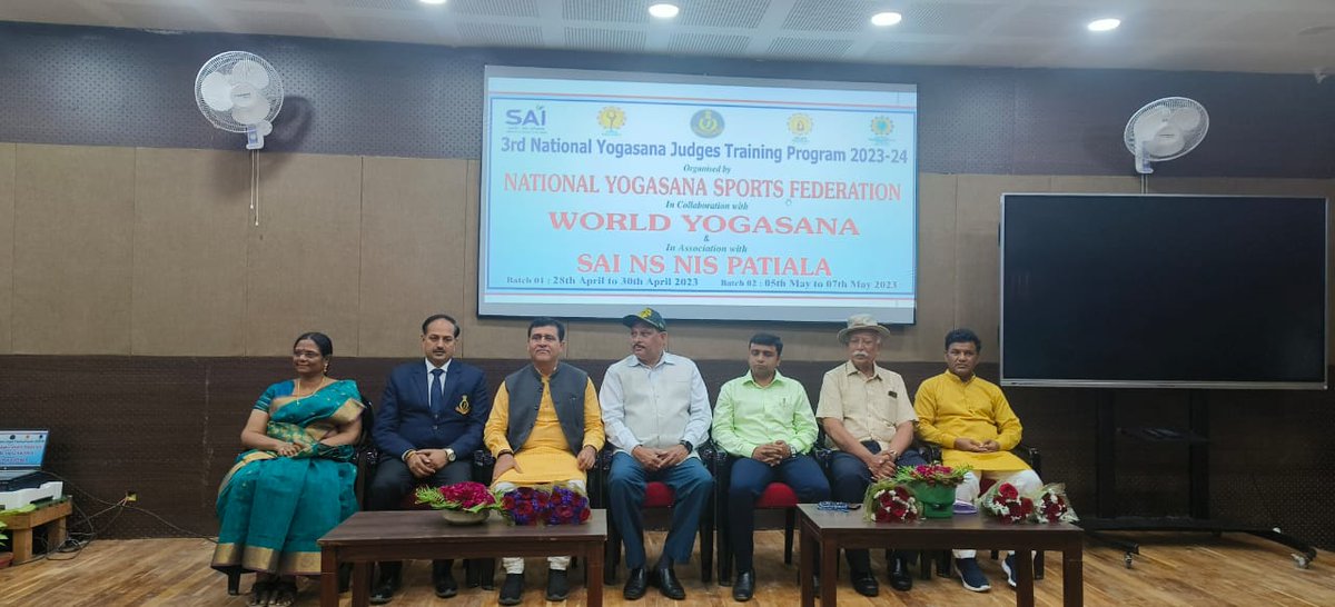 dkdewangan_'s tweet photo. #NationalJudgesTraining2023
We are grateful to our respected NYSF President @UditSheth  Secretary General @DrJaideepArya  &amp; Treasure @SabLokTantra for their sincere support to formulate the National Yogasana Judge Training Program 2023-2024 promoting Yogasana as a global sport.🧘‍♂️ https://t.co/iGWMntQlkc