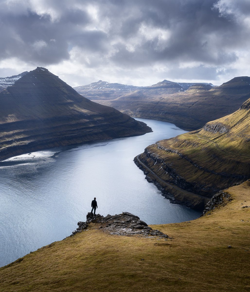 The incredible views you can get in the Faroe Islands! 🤩 Another new shot and new version of this iconic photo. One of my favorite places in the Faroes!