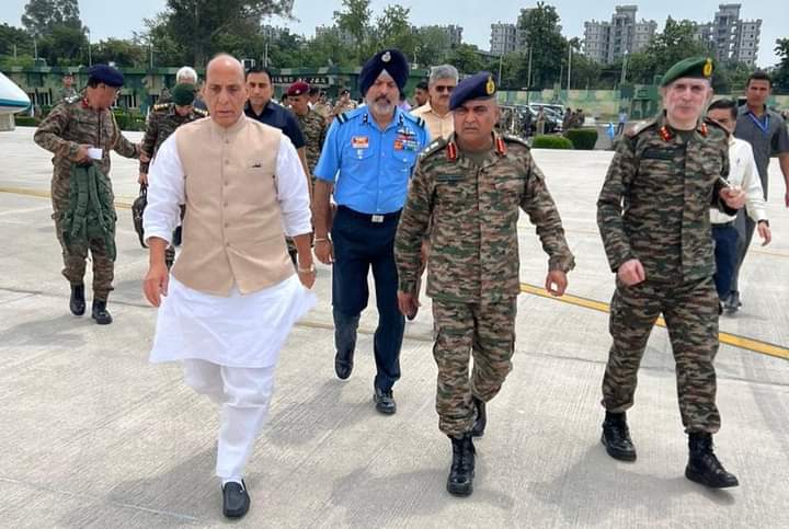 Surinde34919952's tweet photo. रक्षा मंत्री माननीय राज सिंह जी अब समय आ गया है जब पाकिस्तान को दुनिया के नक्शे से हटा दिया जाए तभी आपको सिंह माना जाएगा! https://t.co/u2tQUrngjJ