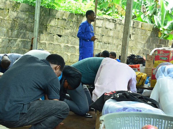 faithchurchak's tweet photo. We took charge of the land of Ilogbo with the name of the Lord and the miraculous started.

#ProjectNineveh 
#Faithchurchakoka #Faithtrybers https://t.co/emFmEfx0Ts