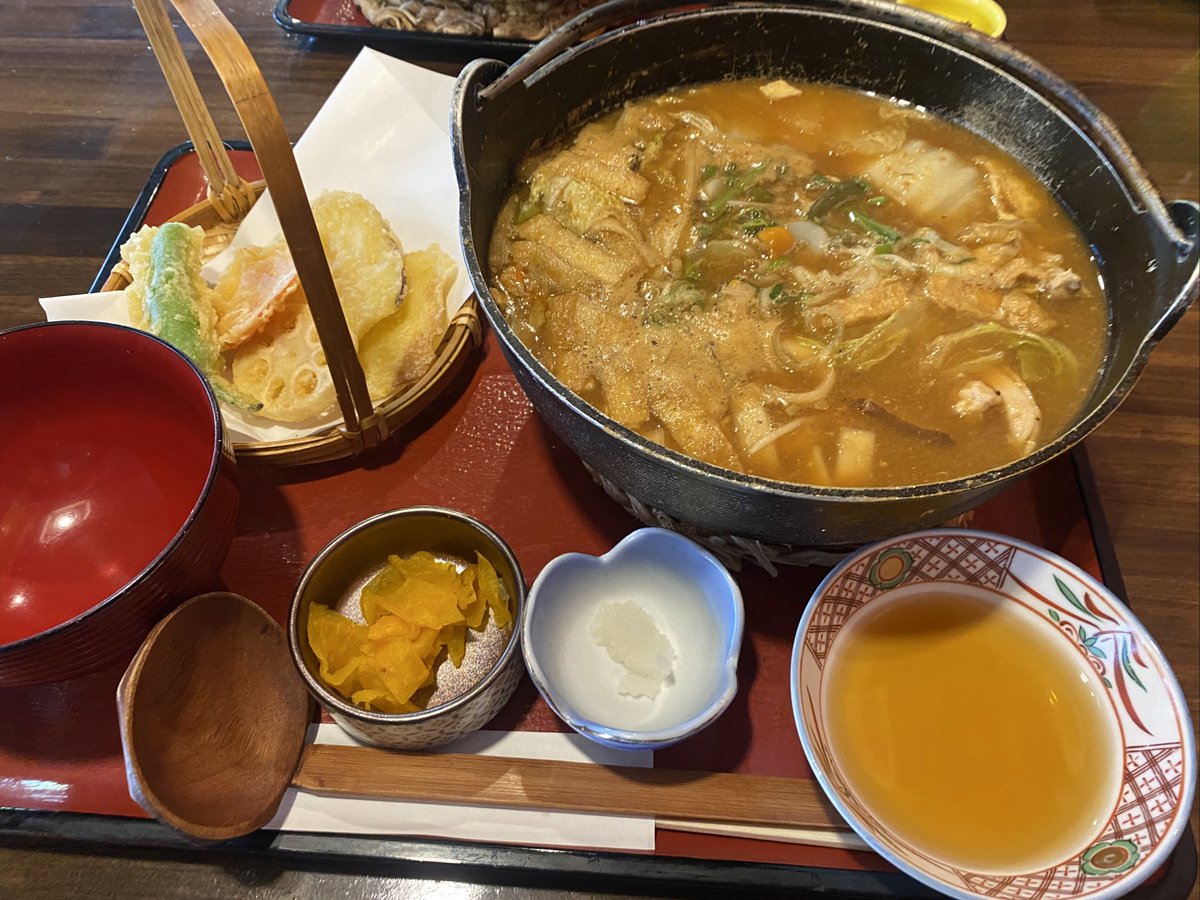 河口湖で食べたほうとうがめちゃ旨だった。