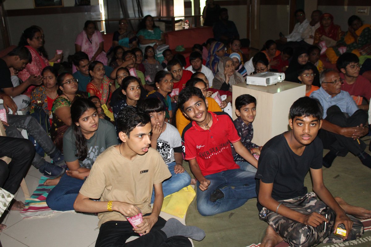 HFRI_Nitinshah's tweet photo. Dr. Nitin Sumant Shah Chairman Of Heart foundation and Research Institute sponsored a Popcorn party for mentally disabled children of JJCt.
#diffrentlyabledchild #manodivyang #manodivyangchildren #heartfoundation #philanthropy #socialwork #disabilityinclusion #ngo #HFri https://t.co/T3FkFHep0R