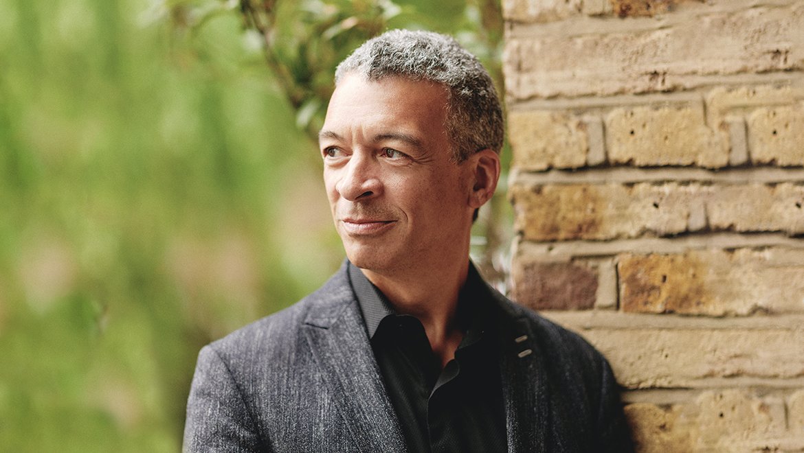 OperaPrelude's tweet photo. Very much looking forward to seeing our Ambassador Roderick Williams perform at the Coronation of King Charles III this morning! Keep an ear out for his brand new commission as well. Best of luck, Roderick! 🙏🏻🌸

#coronation #coronationday #opera #operaperformance #operasingers https://t.co/2YayDrfrYi