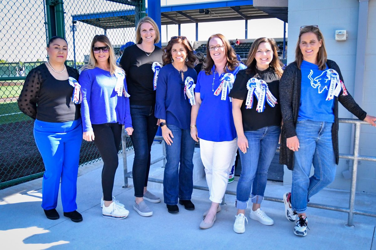 DillardJennifer's tweet photo. SENIOR night was the BEST night with our Mountie Baseball family!! We love you and are so proud of you #7!!!😍#oopsididitagain🤭 #mountiesbaseball #senioryear2023 https://t.co/M0rnJJ88mD