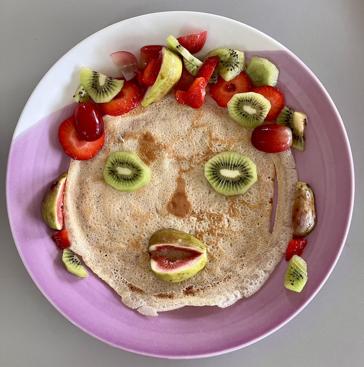 clarebest1's tweet photo. Good morning! #pancakefaces #foodart https://t.co/zo8Ll3AFCe
