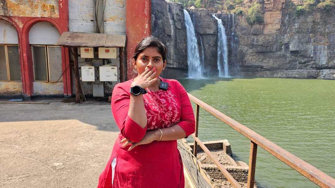 nandinigowdakl's tweet photo. ನಿಮಗಿದು ಗೊತ್ತಾ..! ಜಲಪಾತದಿಂದ ಮೇಲಿಂದ ನೇರವಾಗಿ ಬರುವ ನೀರಿನಿಂದ ವಿದ್ಯುತ್ ತಯಾರಿಸಲ್ಲ.. !
ಈ ಕುರಿತು ಮಾಹಿತಿ ಸದ್ಯದಲ್ಲೇ ನಿಮ್ಮ ಡಿಜಿಟಲ್ ಮಾಧ್ಯಮದಲ್ಲಿ ಬರಲಿದೆ
#DigitalMaadhyama #NandiniKL #AkarshME #GokakHistory https://t.co/EfdCc6SajC