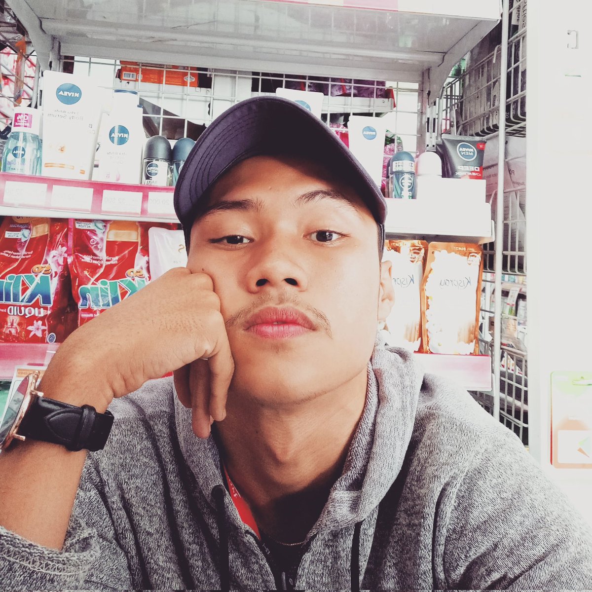 semurtahuuu's tweet photo. Hiii tayanggg🐮
Tapi boong✌
#GayJogja #gaysurakarta #gayklaten #gaysukoharjo https://t.co/ZbGTrqPfpB
