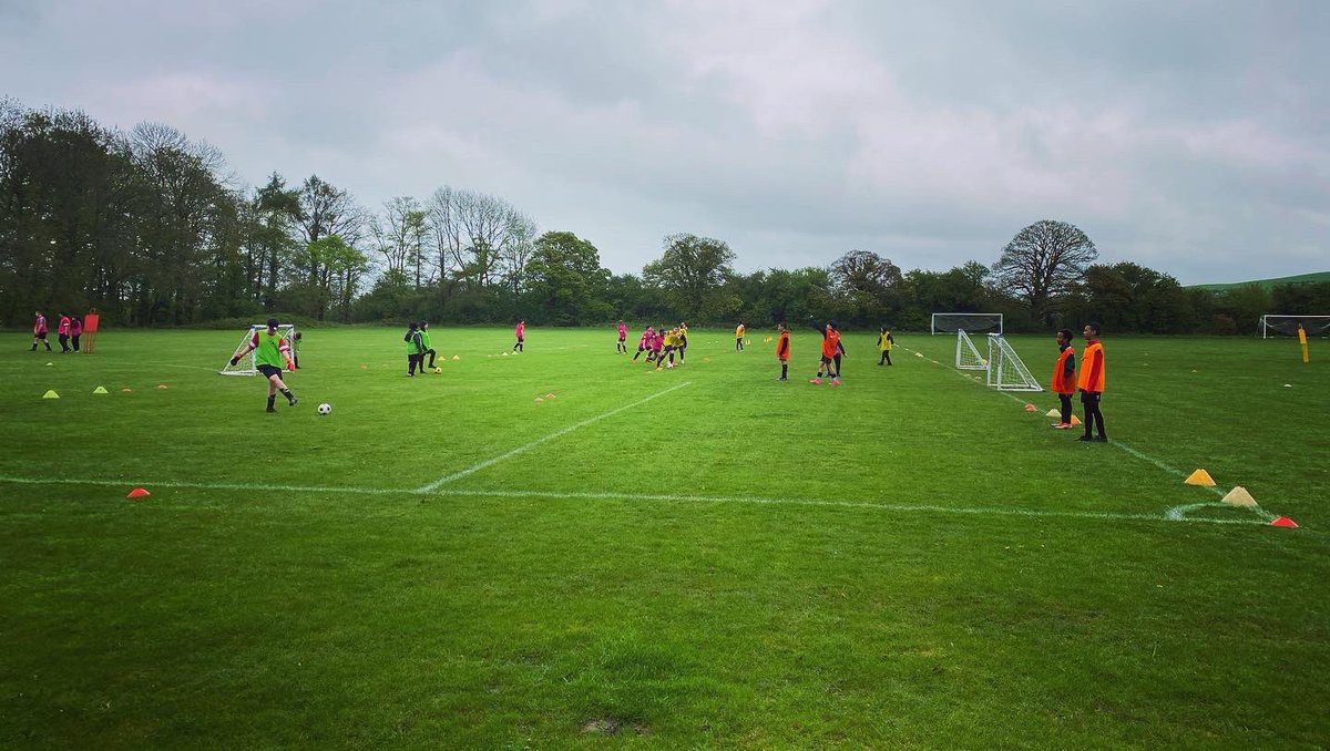 UoBSchool_PE's tweet photo. More technical skills and drills before the big games! ⚽️ #pgl #sportstour @uobschool https://t.co/LhwgMHtk5O