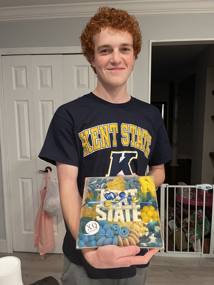 HolyGhostPrep's tweet photo. Now taking his #VirtualVictoryLap is @HolyGhostPrep senior Michael Marr, who has his private pilots license. Michael will attend @KentState this fall, where he will study aeronautics &amp; pursue his dream of being a professional pilot.   #ThinkGhost #FutureFlashes #GoFlashes ⚡️ https://t.co/h3ny6QX1zE