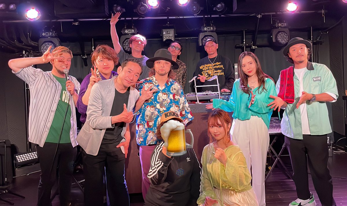 017passyon's tweet photo. Star Rich 5th Anniversary Liveめっちゃ楽しかった🥹
素敵なアーティストさんばっかり🥹👏
贅沢撮りさせてもらった🫣🤭笑
TOMMYさん改めてお誕生日おめでとうございます🎂🎉🍻
#Starrich #5周年 #福岡 #アーティスト #ALLI #チキンナゲッツ #SPICECONTROL #軍鶏 #星屑ロンリネス https://t.co/aPBRbD0bTb