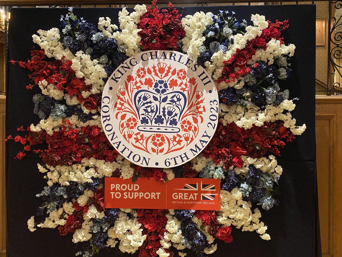 eatshoptweet's tweet photo. Long live the King!🇬🇧 https://t.co/8ev6hGrYjK