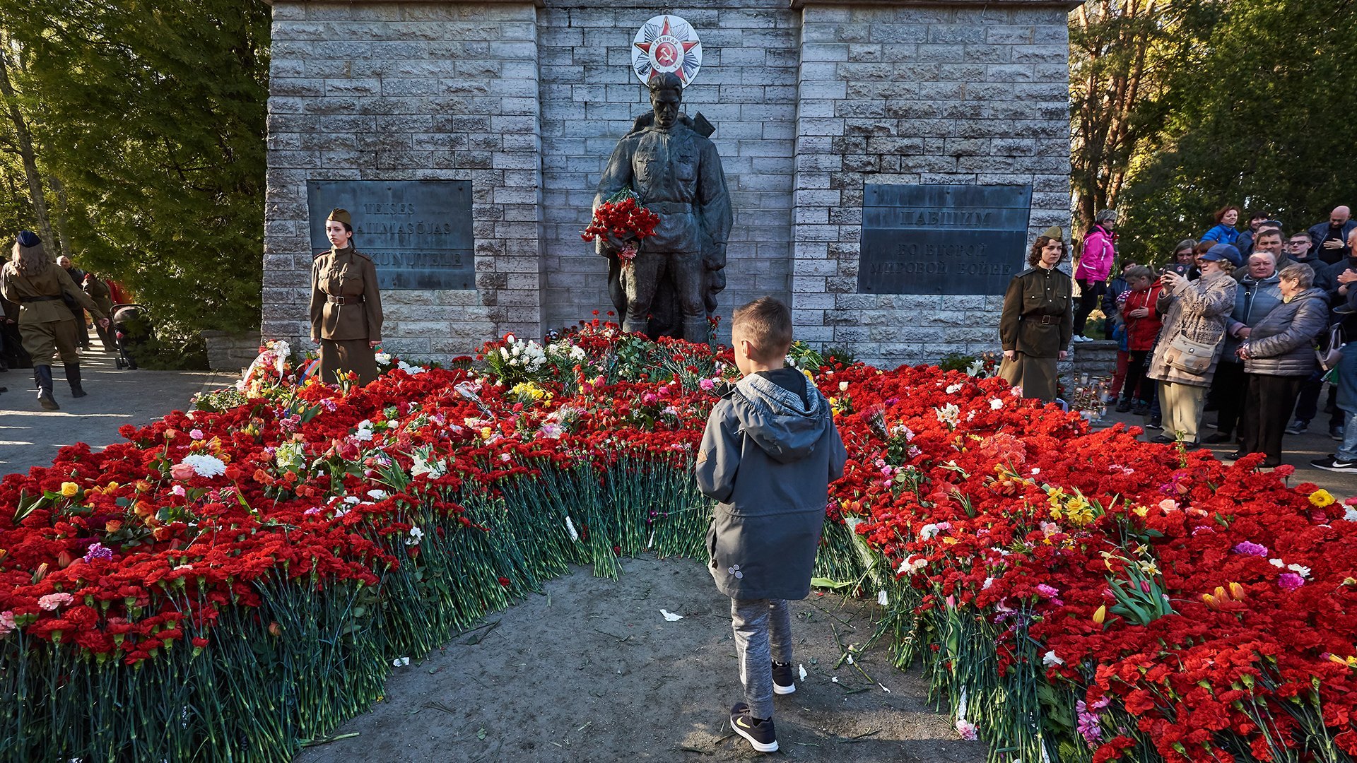 Таллин памятник воину-освободителю