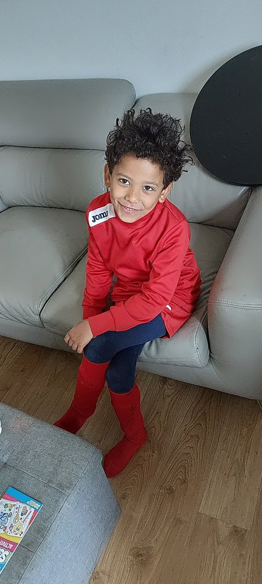 MayVJay's tweet photo. Off to football with my youngest star. #Saturday #SaturdayMorning #football @EdinburghSouth #fixures https://t.co/Mr1DJGtxbp