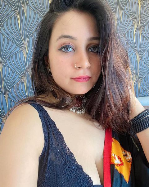 FilmyHoot's tweet photo. #filmyhoot https://t.co/QDeQBr6Njc