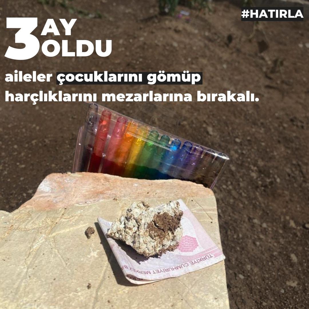 SoylentiDergi's tweet photo. 3 ay oldu. Çocuklar gülmeyeli, şenlikler söneli, hayat ıssız bir acıya teslim olalı. Hayat her gün üstünü örtse de tam şuracıkta acısı hala taze. 

6 Şubat gecesi sayılı illeri sarssa da acısıyla hepimizi derinden yaraladı. En temel ihtiyaçlarımızı karşılayamadık barınamadık ısınamadık birbirimizin yaralarını sarmak için canla başla uğraştık ve hala daha uğraşmaya devam ediyoruz.