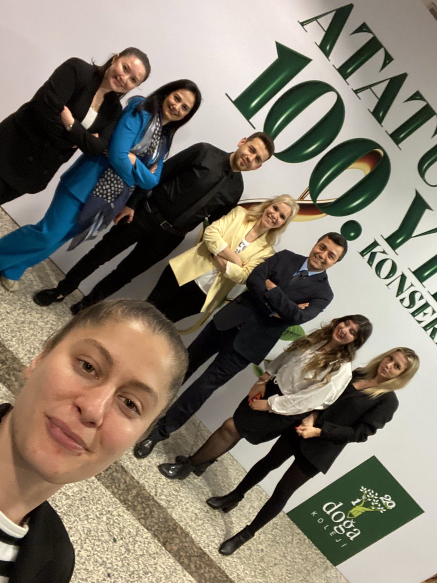 DogaUskudar's tweet photo. #Atatürk ve 100.yıl konseri 

@YelizAyin @kursatkayalak @EdaToktaye8 @hilalurhan @GKarakelek @gbisgen @DosluSelim https://t.co/PShJTjyRhf