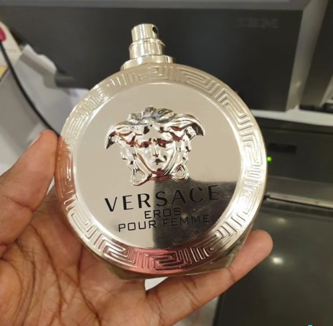 coach_lauram's tweet image. For all your international original brands go to Escot Cosmetics. No 120 Hay Street, Turffontein Johannesburg South. 

They have skin care products for men and women 
Make up
Perfumes for men and women 

I mean zonke bonked originals at a very less price.
ascotcosmetics.co.za