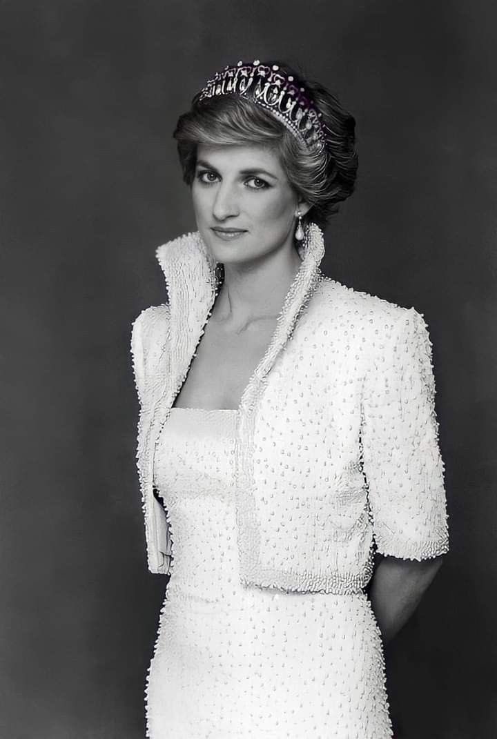 marzodi's tweet photo. The North remembers.
#PrincessDiana ❤️ https://t.co/6FiTYXxumd
