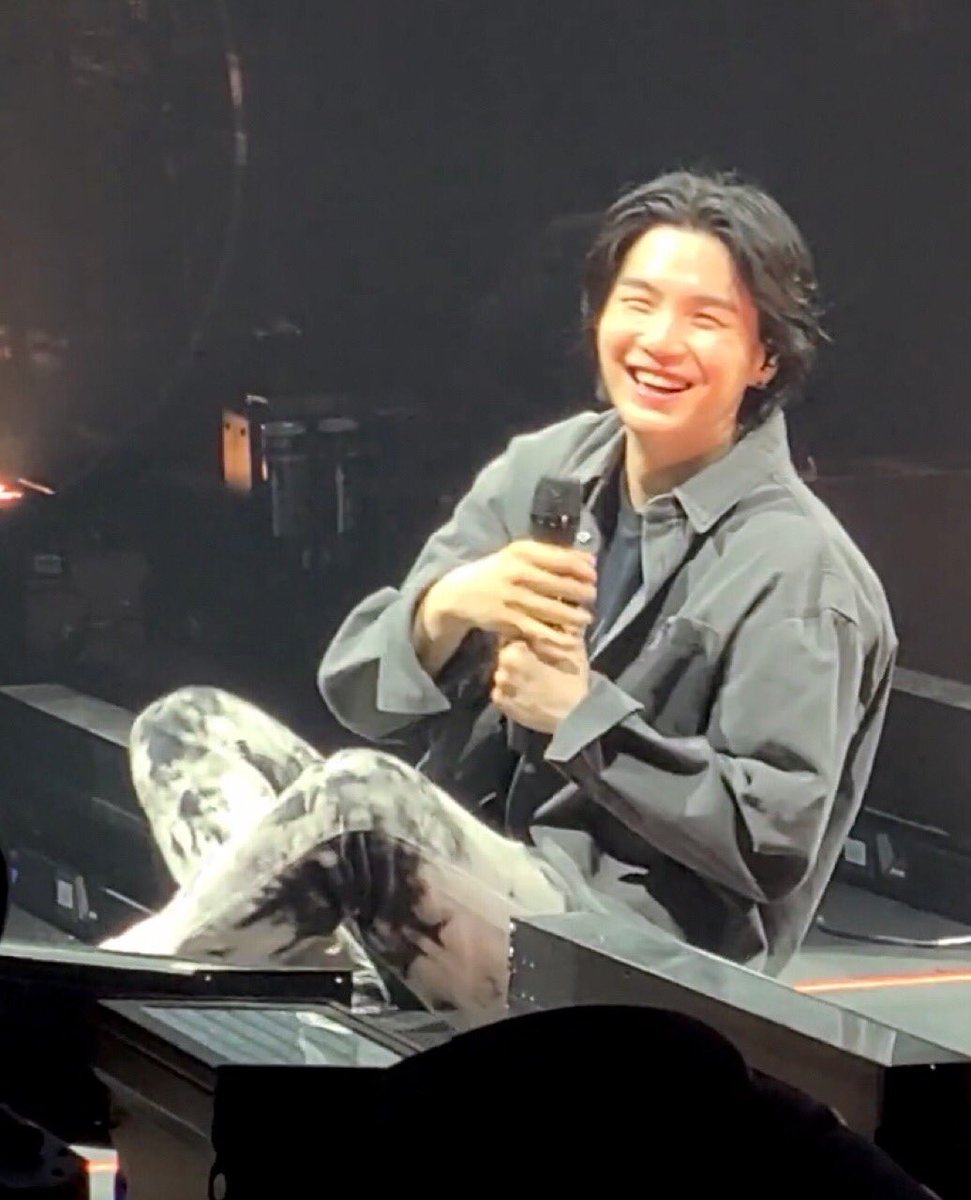 pm5_twt's tweet photo. 🖤😆🖤 https://t.co/rtKaeVGM8h